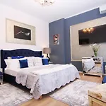 Kas 1bd Unique Unirii 公寓