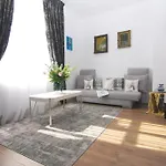 公寓 Kas 1bd Unique Unirii 布加勒斯特